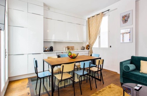 Quartier de Rochechouart Apartment | Apartment ∙ 1 bedroom ∙ 10 guests