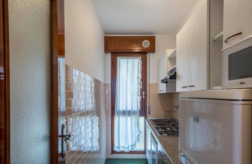 Bibione Pineda Apartment | Apartment Condominio Marinella 11 with Terrace and A/C