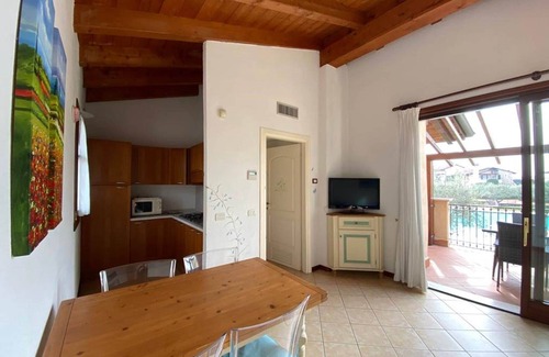 San Benedetto di Lugana Apartment | Apartment near Lake Garda with Pool