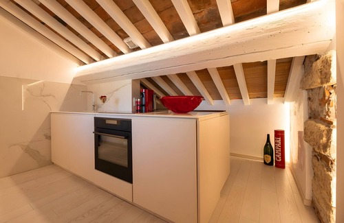 Citta Antica Apartment | Apartment 'Luxury Rooftop Verona' with Wi-Fi and Air Conditioning