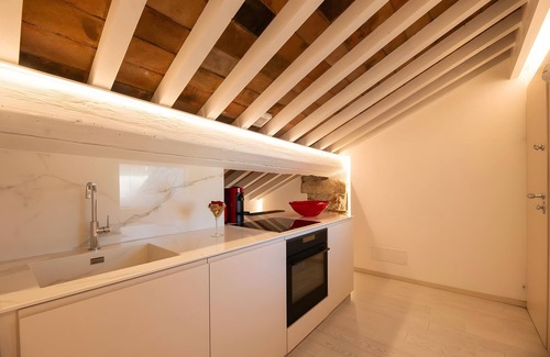 Citta Antica Apartment | Apartment 'Luxury Rooftop Verona' with Wi-Fi and Air Conditioning