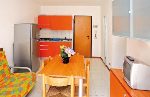 Bibione Lido del Sole Apartment | Apartment Villaggio Serenissima-1 by Interhome