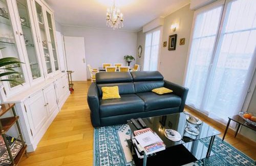 Bussy-Saint-Georges Apartment | Appart familial, proche Disney, Paris