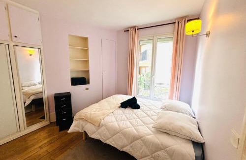 Auteuil Apartment | Appartement Tour Eiffel Chapu