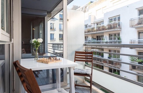 Plaisance Apartment | Apt with BALCONY near ALESIA