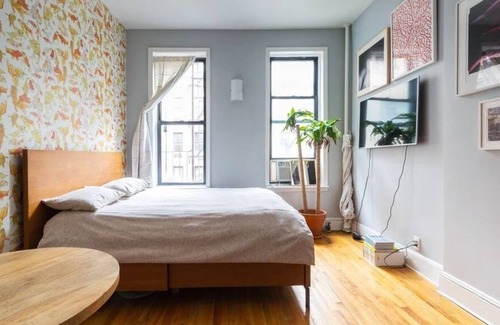 East Village Apartment | Arty furnished studio in the heart of the trendy east village
