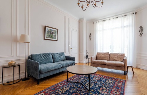 Faubourg Saint-Germain Apartment | Avenue to the Eiffel Tower, by Veeve