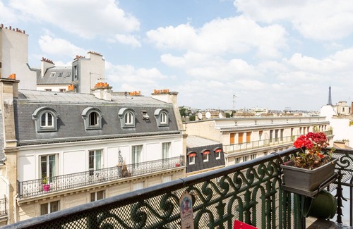 Auteuil Apartment | Balcony Bliss, by Veeve