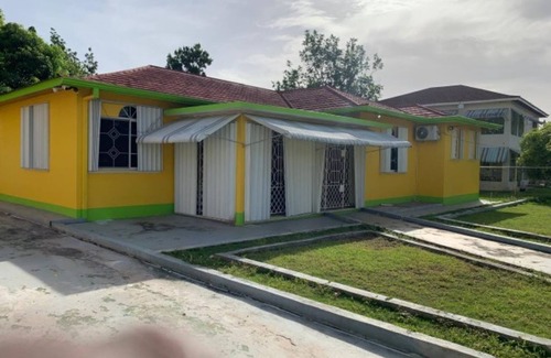 Santa Cruz House | Beautiful 2 bedrooms, 1 bathroom sleep 6 people close to the Town of Santa Cruz