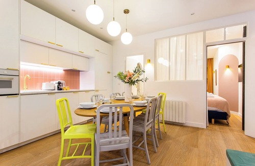 Quartier de Rochechouart Apartment | Beautiful apartment - 4BR/10P - Rue des Martyrs