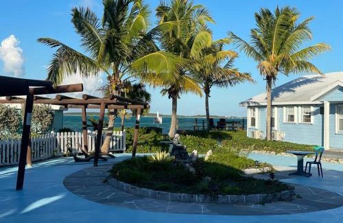 George Town Apartment | Beautiful Villa just steps away from the beach!