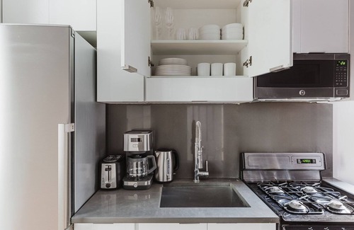 Peter Cooper Village Apartment | Blueground | Gramercy Park 2bd apartment