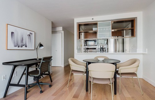 Greenwich Village Apartment | Blueground | Jersey City 1bd apartment