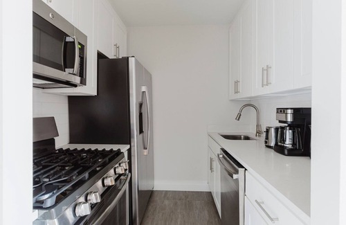 Kips Bay Apartment | Blueground | Kips Bay, pool & gym, nr Empire