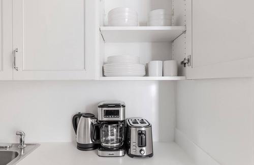 Sutton Place Apartment | Blueground | Midtown East, doorman, nr MoMA