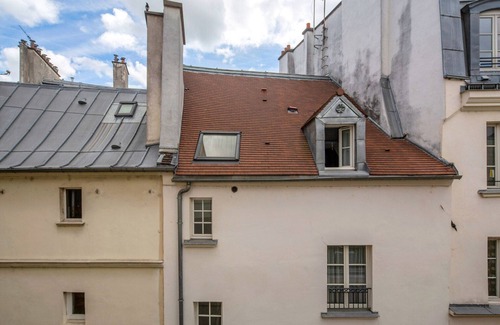 Saint-Germain-des-Pres Apartment | Blueground | Saint Germain des Prés, furnished