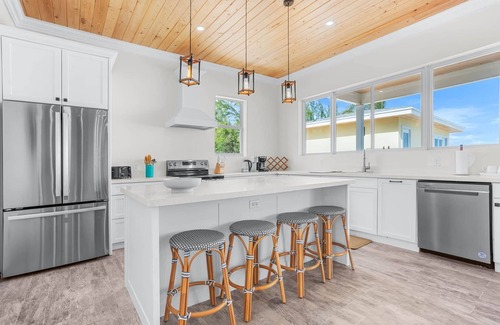 Rolleville Villa | Boundless, Beachfront home; walk on the beach to restaurants & sandbars!