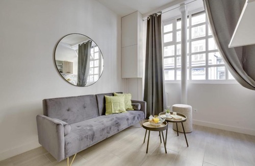Hopital Saint-Louis Apartment | Bright Charming Modern Studio by Dreamy Canal St Martin 10eme Metro Goncourt