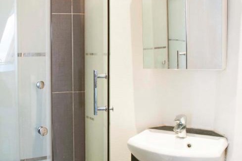 Quartier de Rochechouart Apartment | Bright Studio In The Heart Of Montmartre