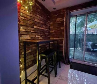 Georgetown Apartment | Brooklyn Luxury Spring Retreat with Private Outdoor Space