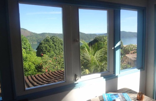 Paraty House | CABANA DONA SUNFLOWER - The Place to let life take you calmly.
