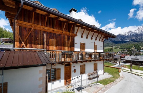 Cortina d'Ampezzo Apartment | Chalet Ronco - Stayincortina