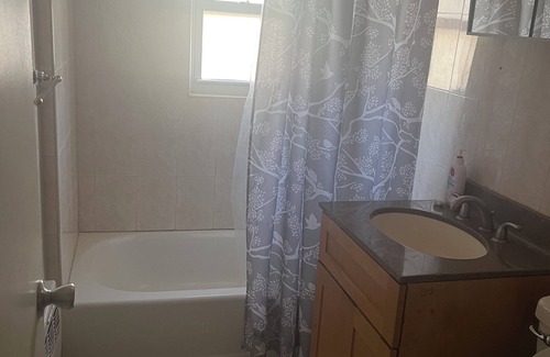 Flatlands Apartment | Charming apartment in awesome Brooklyn.