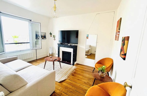 Porte-Dauphine Apartment | Charming Haussmannian Style Flat at Avenue Foch