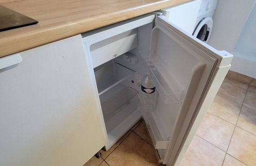 Saint-Louis Apartment | Charming studio, bright and quiet, fully equipped. 2 min. metro Saint-Mandé line 1.