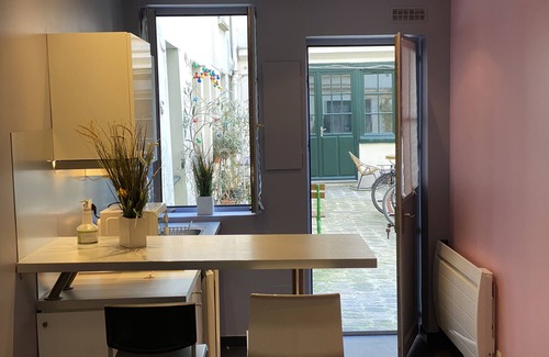 Quartier de Rochechouart Apartment | Charming studio near Montmartre