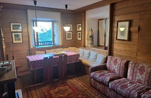 Cortina d'Ampezzo Historic Centre Apartment | Comodo e luminoso, splendida vista su Cortina