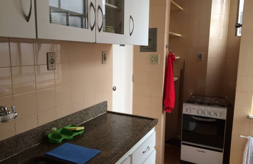 Copacabana Apartment | Copacabana Seasonal Rent, 2 blocks from the Beach and Metro, Posto 4,Bedroom and Living Room, Separate