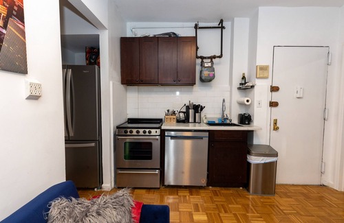 Upper East Side Apartment | Cosy Large 2 BR's ~Prime location 88th ST~Near Met/Central Park