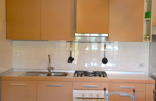 San Benedetto di Lugana Apartment | Cozy Garden Flat by Lake