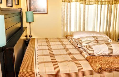 Beverly Hills Apartment | Crystoural Suites near the US Embassy - Gated & Secure - 2 Bedrooms, 2 Beds, 4 Guest