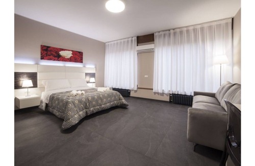 Verona City Centre Apartment | DELUXE ROOM - LIVING ARENA