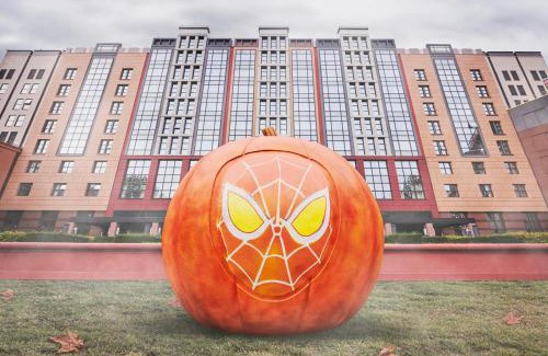 Chessy Hotel | Disney Hotel New York - The Art of Marvel