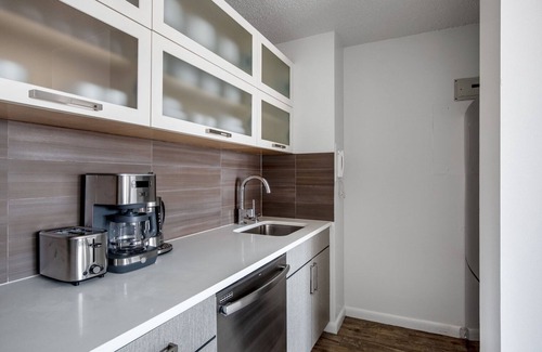 Kips Bay Apartment | Dreamy Kips Bay 2BR w/Elevator & W/D, nr Hospitals, by Blueground