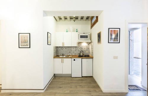 Santa Croce Apartment | Easylife-Apartment with courtyard near S.LuciaFS
