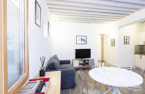 Santa Croce Apartment | Easylife-Apartment with courtyard near S.LuciaFS