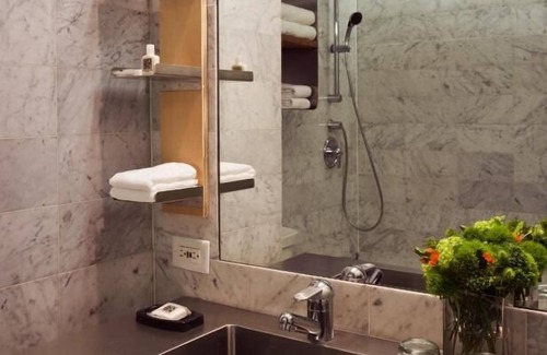 Central Park West House | Enjoy The City Life In The Heart Of NYC! Pet-friendly, Onsite Bar