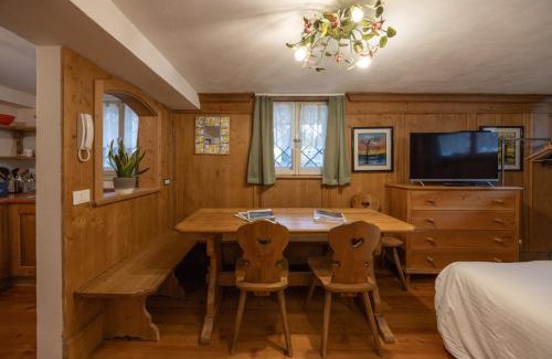 Cortina d'Ampezzo Apartment | FALORIA Studio Apartment