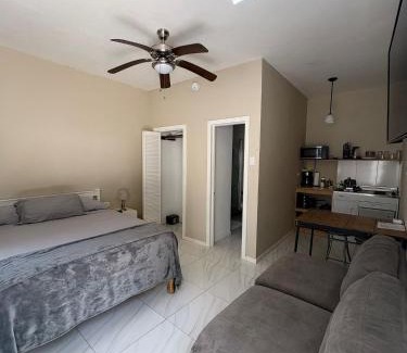 Snow Hill House | Finn Room - Ferdie's Place