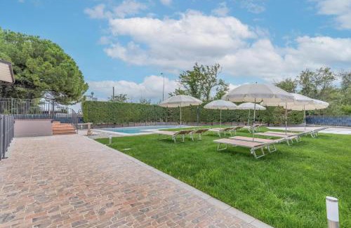 Castelnuovo del Garda Apartment | -Free Pool and Parking- Garda House Apartments