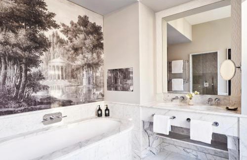 Champs-Elysees Hotel | Hôtel Barrière Fouquet's Paris