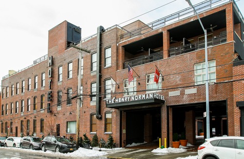 Greenpoint Hotel | Henry Norman Hotel