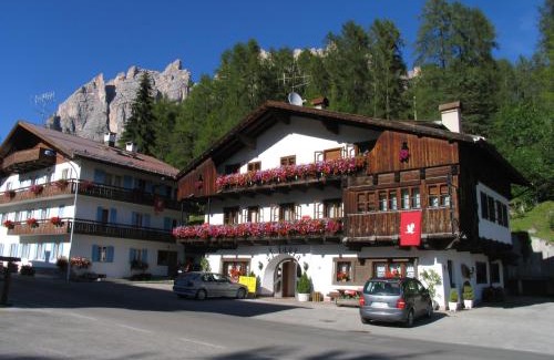 Cortina d'Ampezzo Hotel | Hotel Al Larin