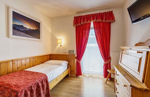 Cortina d'Ampezzo Historic Centre Hotel | Hotel Aquila