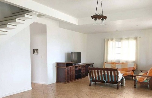Tamoios House | House in front of the beach - Unamar / Cabo Frio