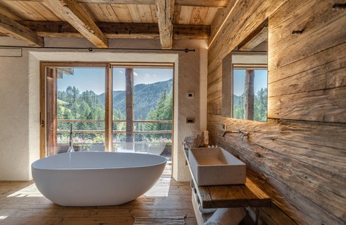 Livinallongo del Col di Lana Ski Chalet | 500 m² Chalet ∙ 3 bedrooms ∙ 14 guests
